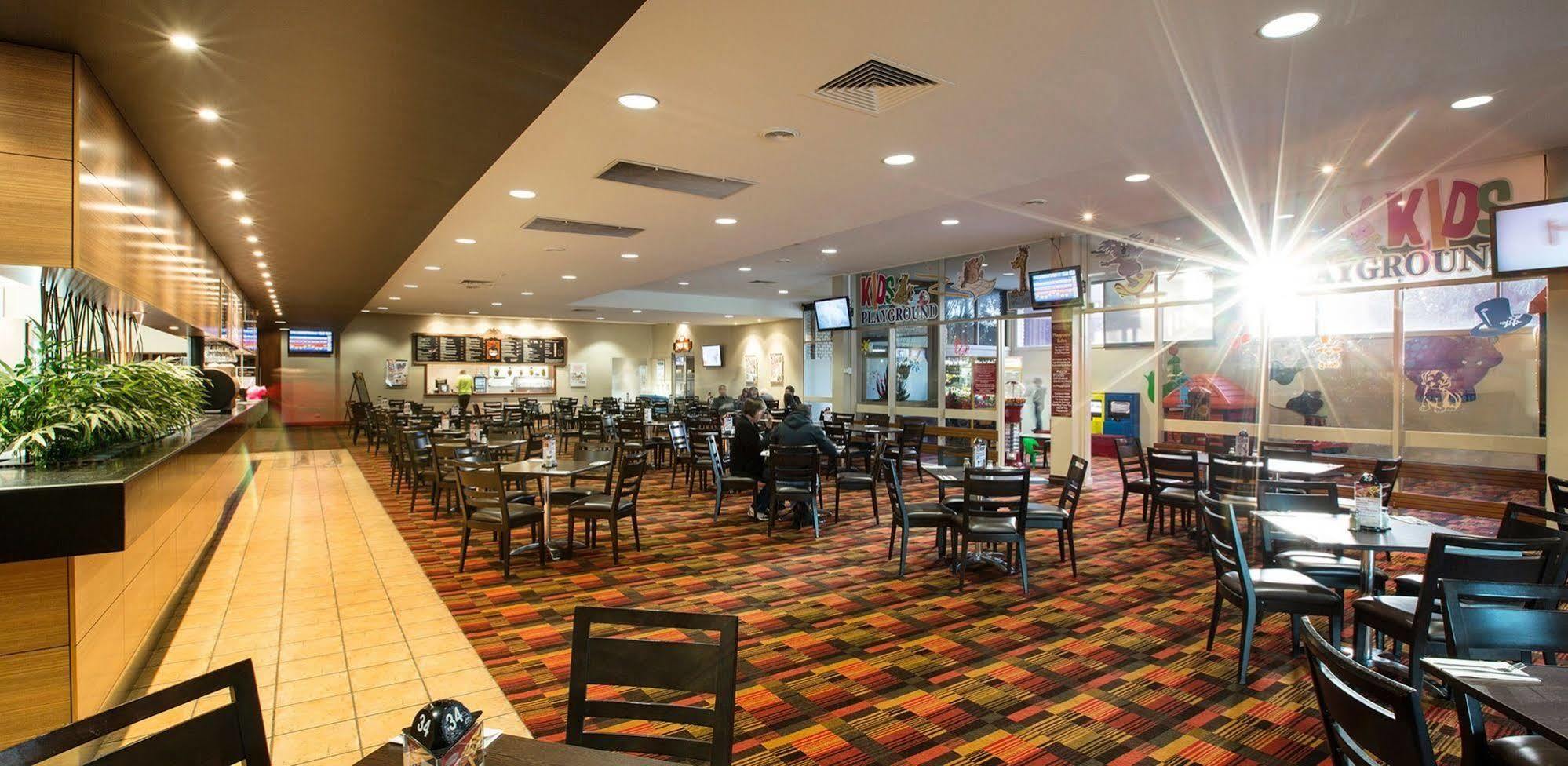 Nightcap At Coolaroo Hotel Exterior foto